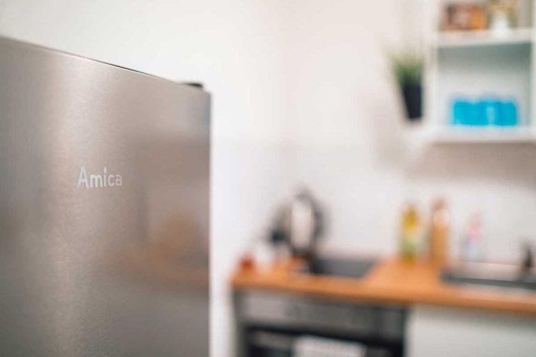 ferienwohnung-gera-mieten-küche-kühlschrank-kaffee-wlan-smart-tv-heizung-neu-2022-paypal-rechnung-kreditkarte